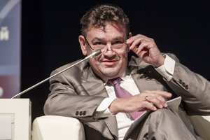 Стратегию развития стройкомплекса России обсудили в Петербурге