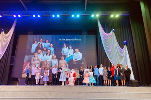 Праздник в каждый дом: руководство «Балтийского объединения» посетило Ольгинскую деревню накануне Нового года